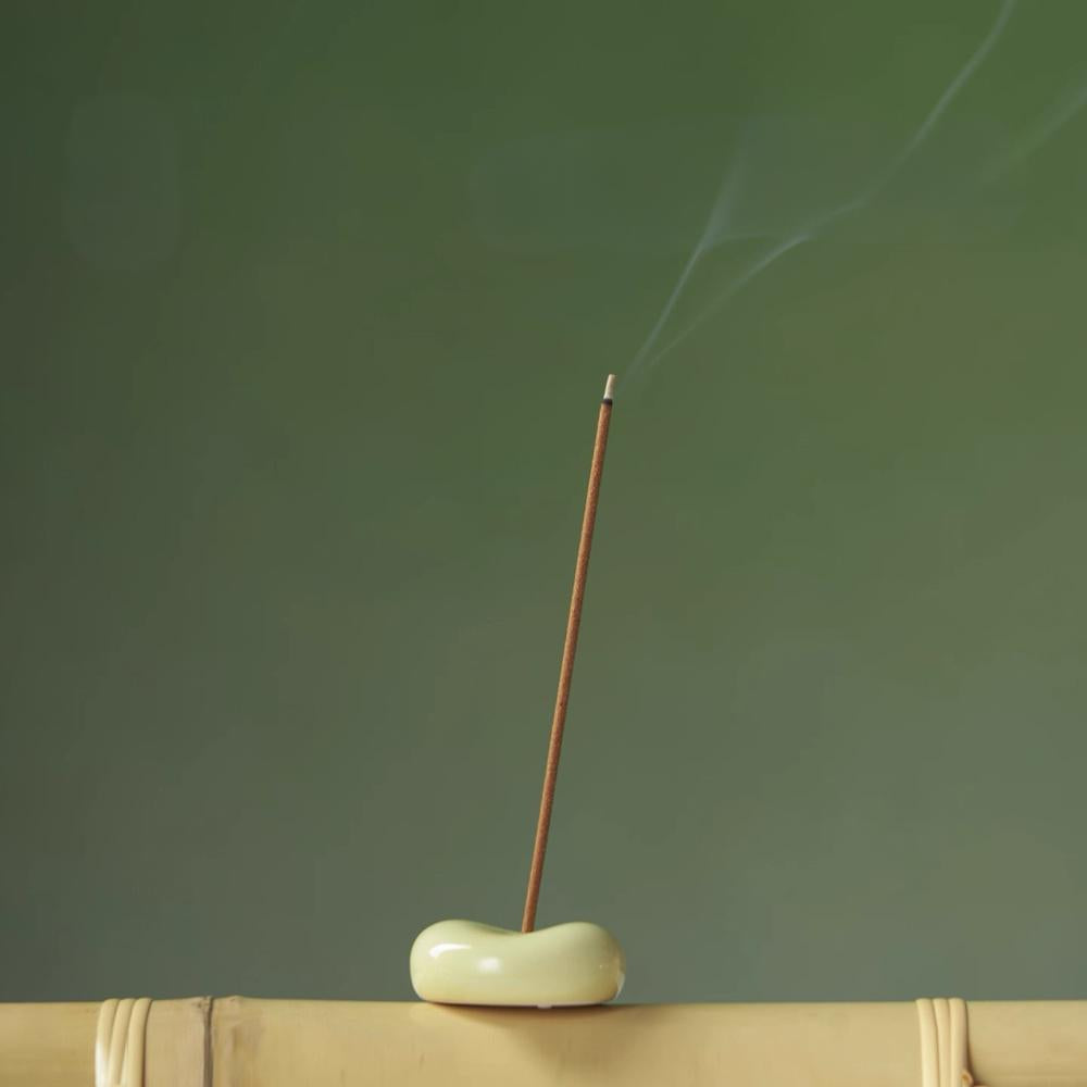 The quiet east-Aged Artemisia