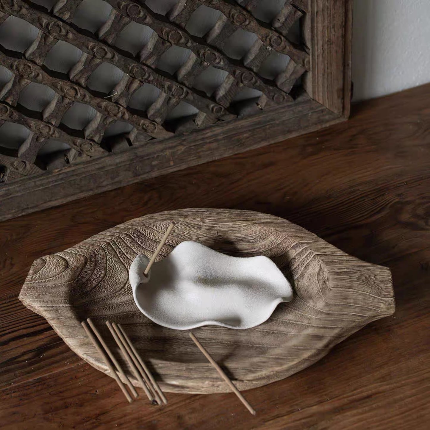 The Silent Form-Incense Holder-Wild Leaf