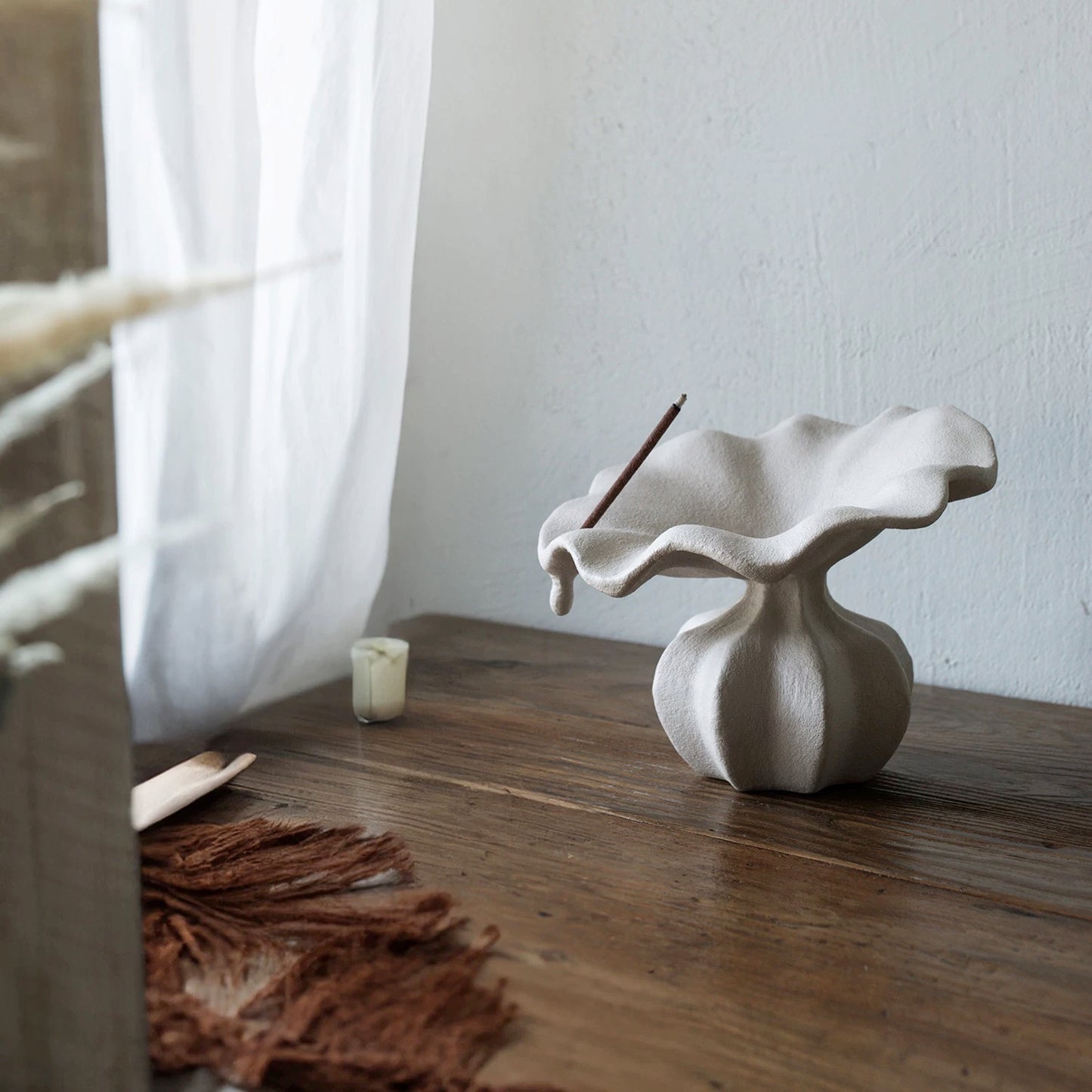 The Silent Form-Incense Holder-Driting Leaves