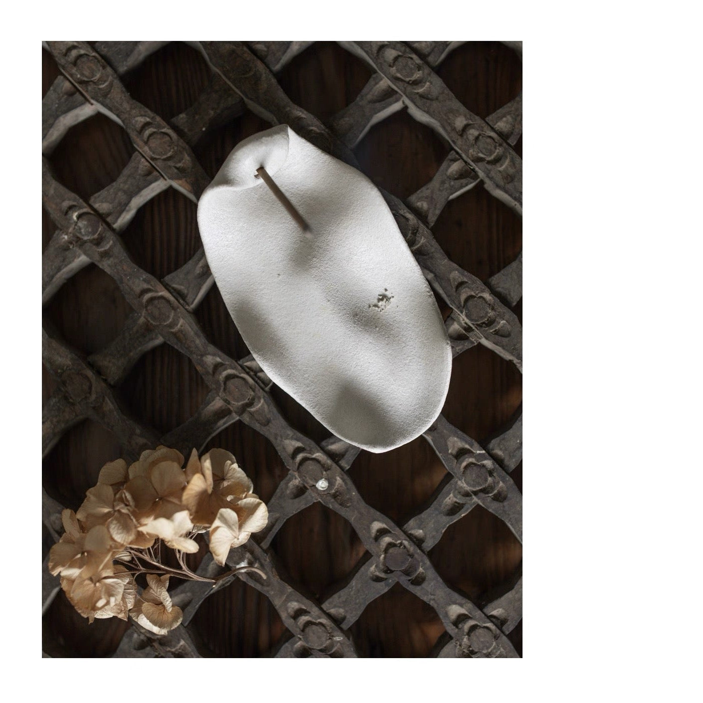 The Silent Form-Incense Holder-Wild Leaf