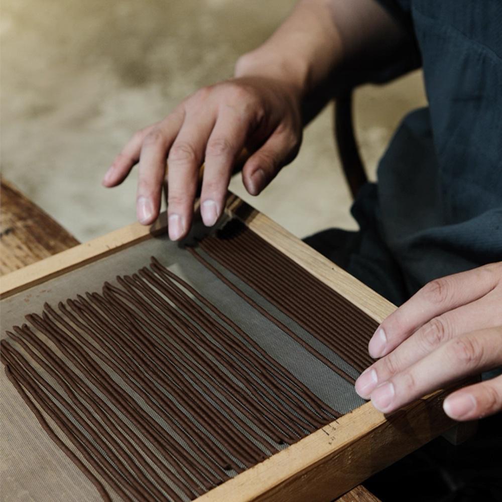 The quiet east-Aged Artemisia